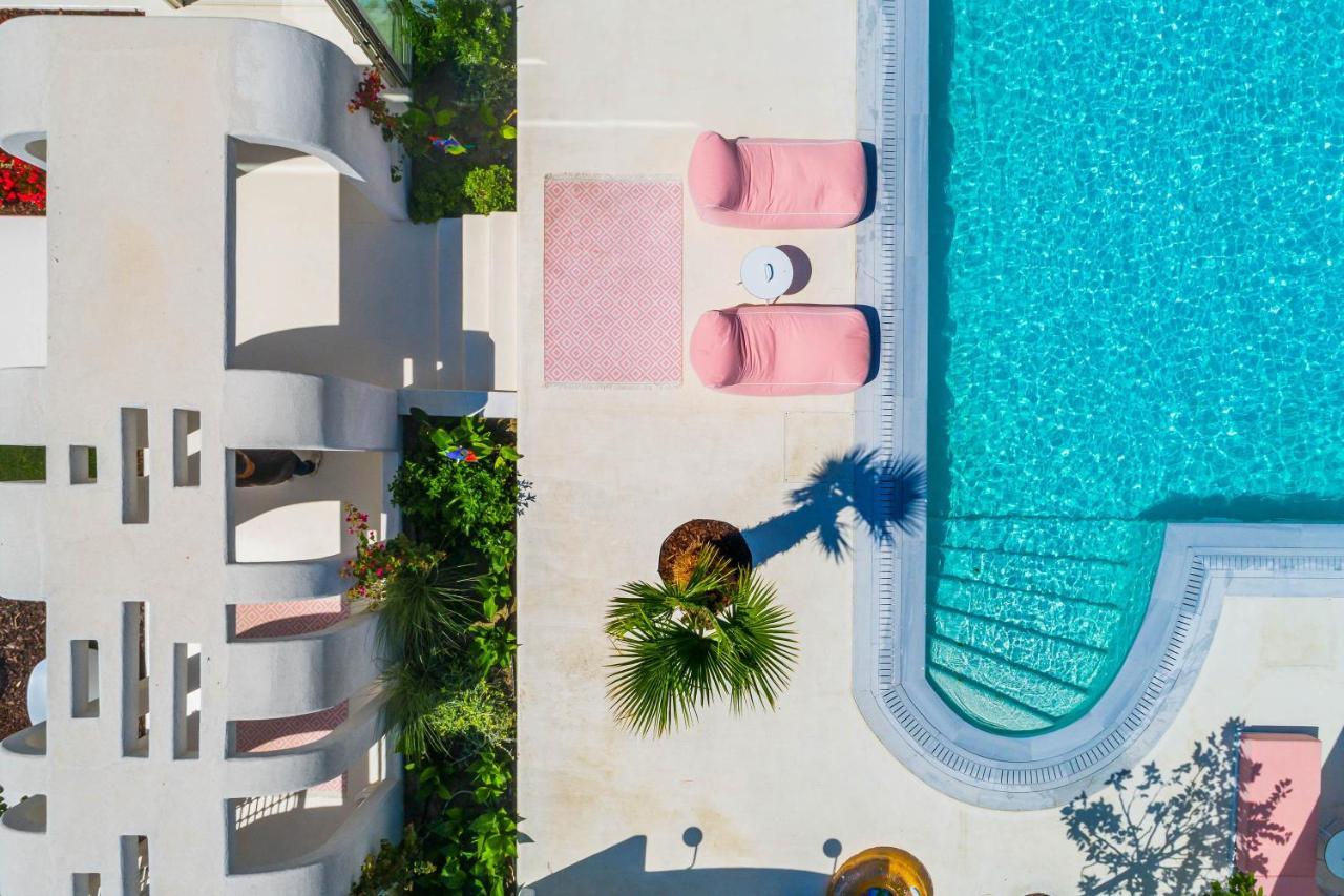 Cocoοns Luxury Suites & Villas Fourka Exterior photo